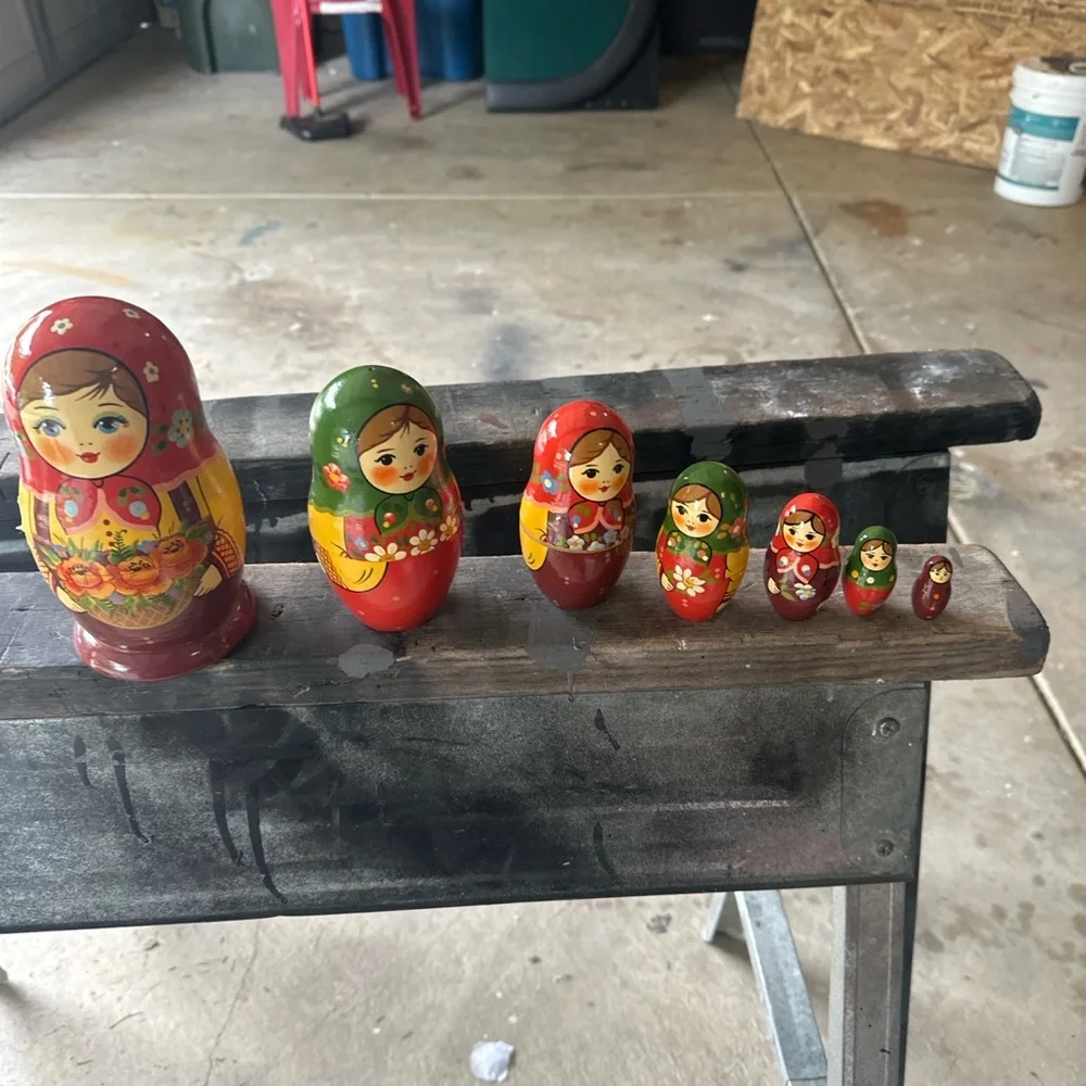 Vintage Set of 7 Hand-Painted Matryoshka Nesting Dolls - Red & Green